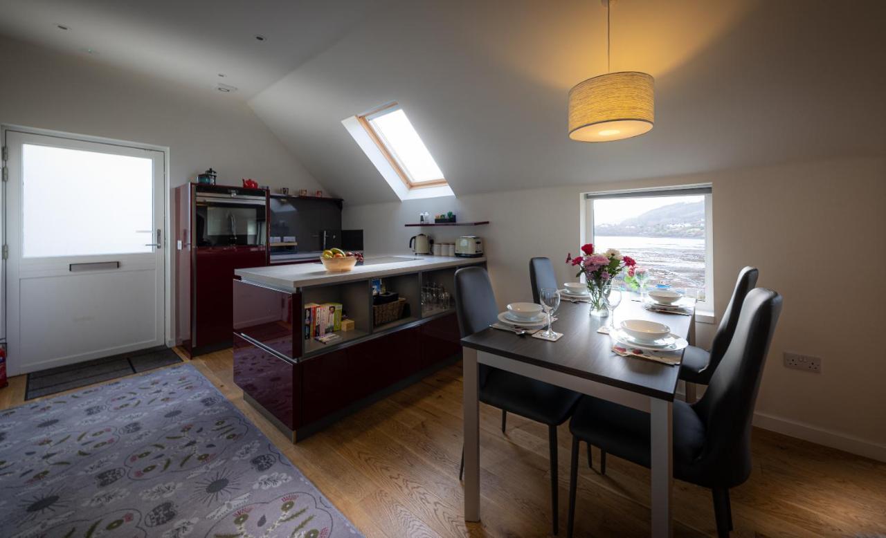 Skyelight Apartment Portree Eksteriør billede
