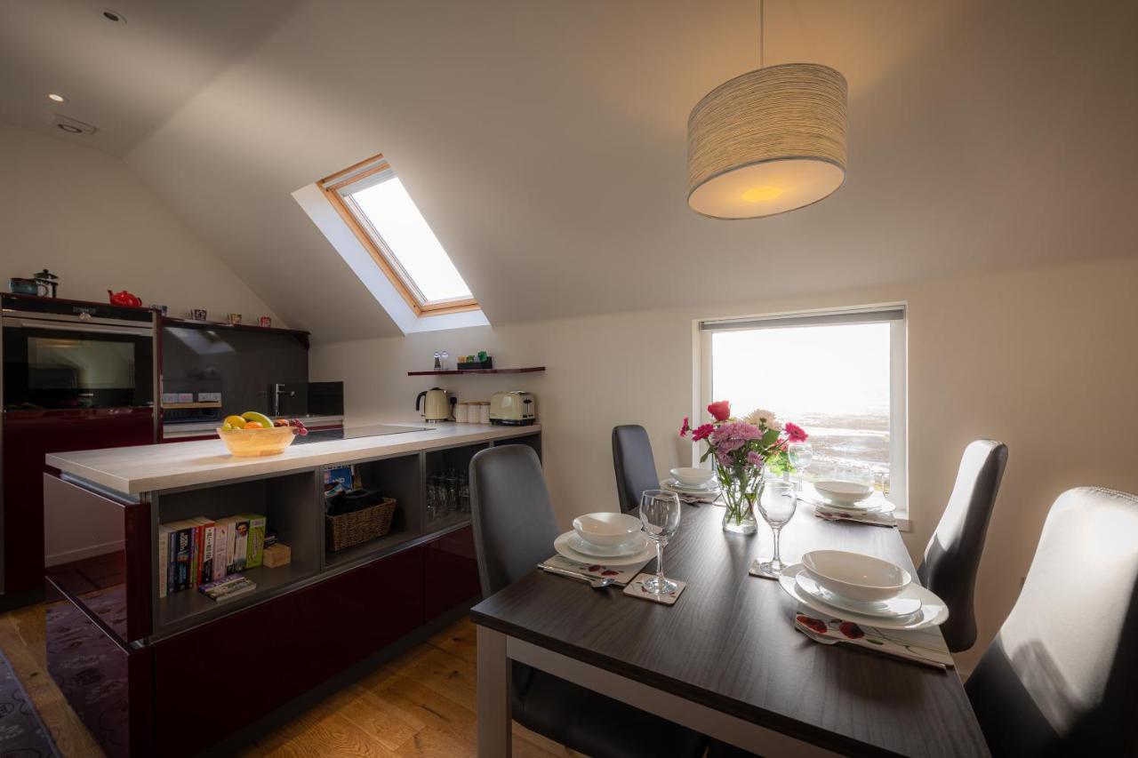 Skyelight Apartment Portree Eksteriør billede